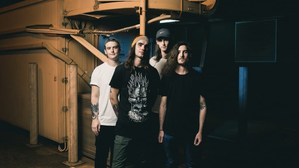 [NEWS] DEADLIGHTS Release New Single HEAVY Magazine