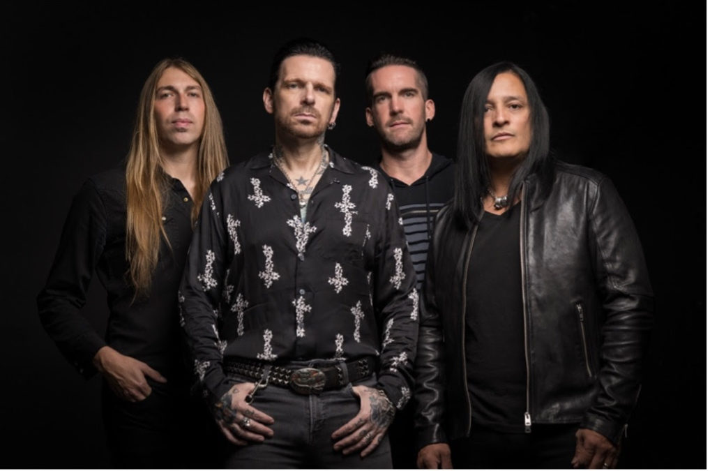 BLACK STAR RIDERS With New Single ‘Riding Out The Storm’