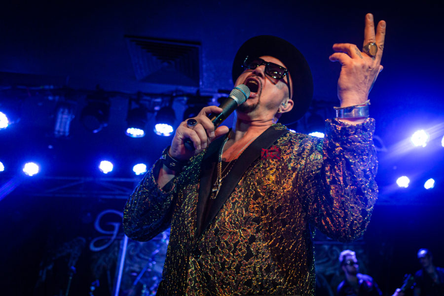 Photo of Geoff Tate singing