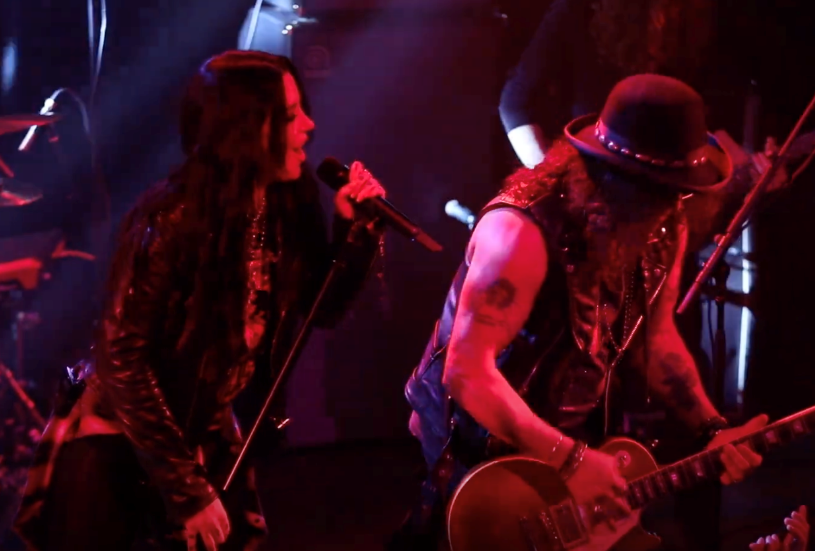 SLASH Joins DOROTHY On Stage For ‘Gifts From The Holy Ghost’