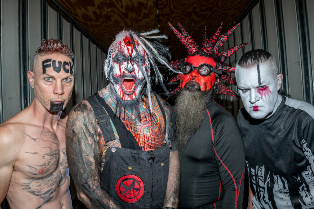 REVOLVER Chat With MUDVAYNE In The Band’s First Interview Since The Reunion