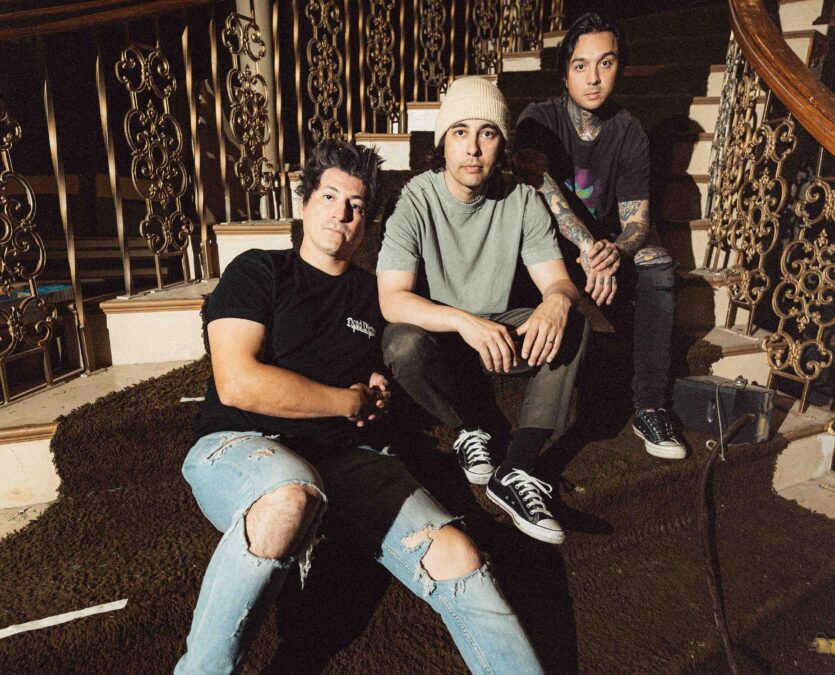 PIERCE THE VEIL  Share ’12 Fractures'(Feat. CHLOE MORIONDO)