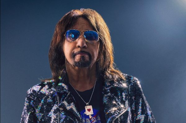 ACE FREHLEY To Release New Solo Album 10,000 VOLTS Next February, Drops Title Track