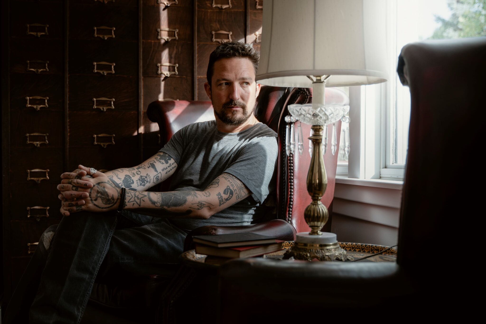FRANK TURNER Releases New Album UNDEFEATED, Drops Single 